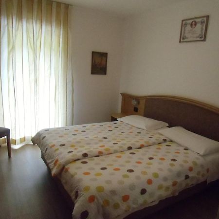 Hotel Garni Festil Campitello di Fassa Exteriér fotografie