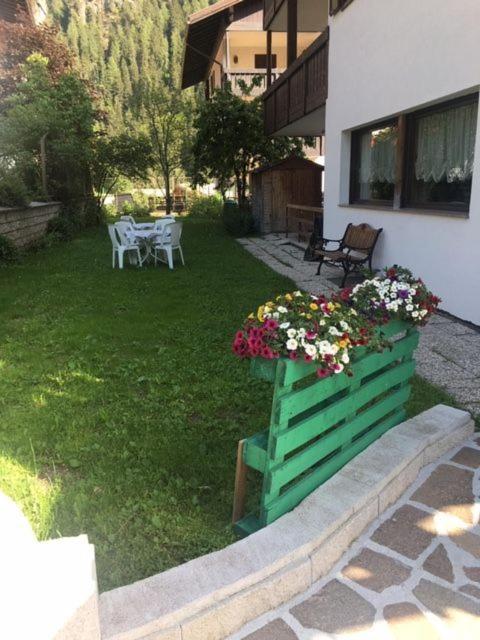 Hotel Garni Festil Campitello di Fassa Exteriér fotografie