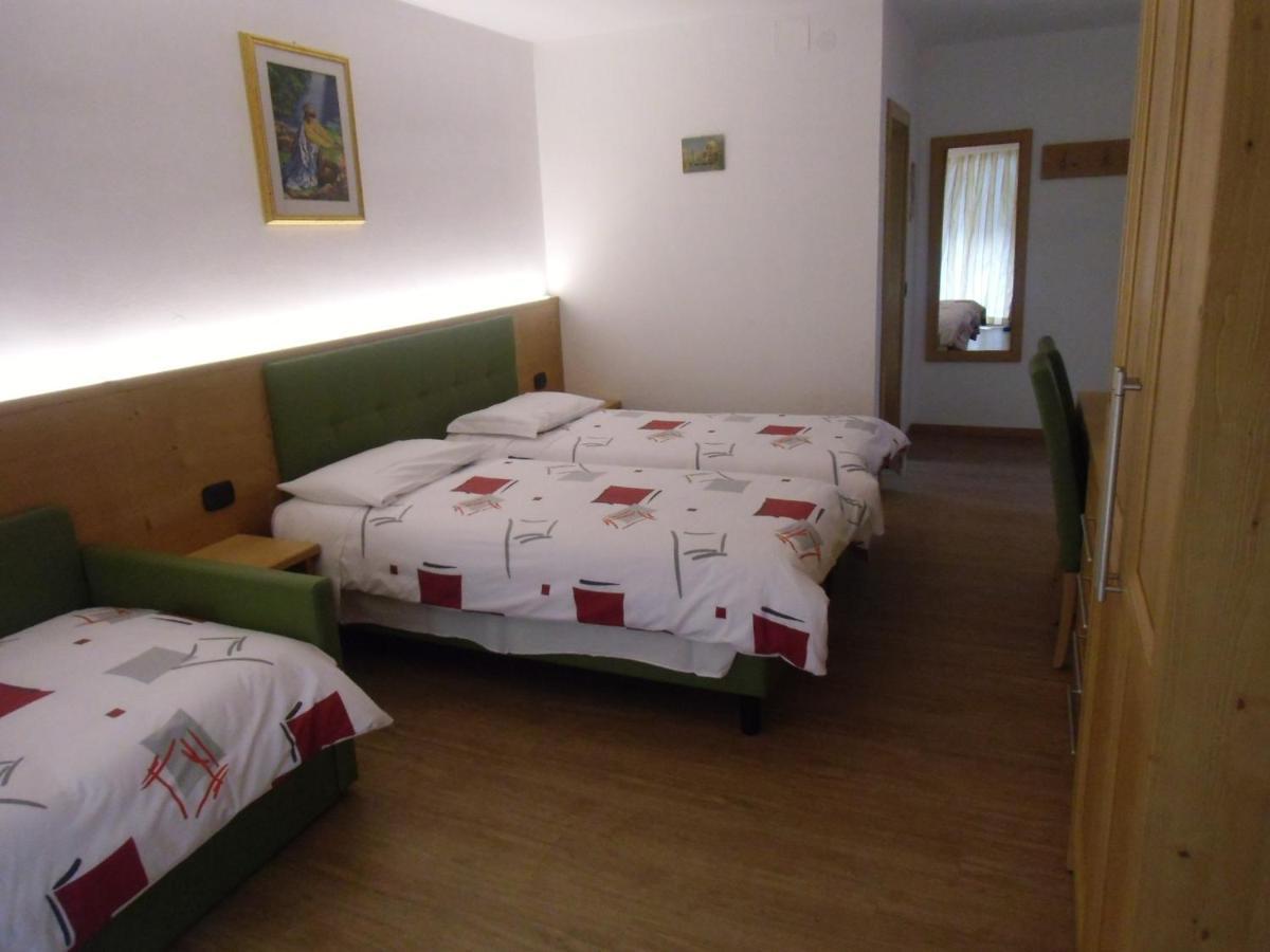 Hotel Garni Festil Campitello di Fassa Exteriér fotografie