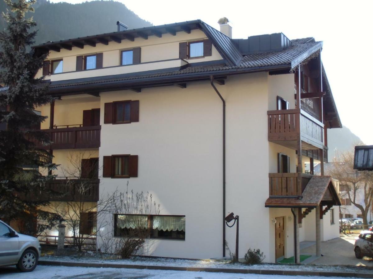 Hotel Garni Festil Campitello di Fassa Exteriér fotografie