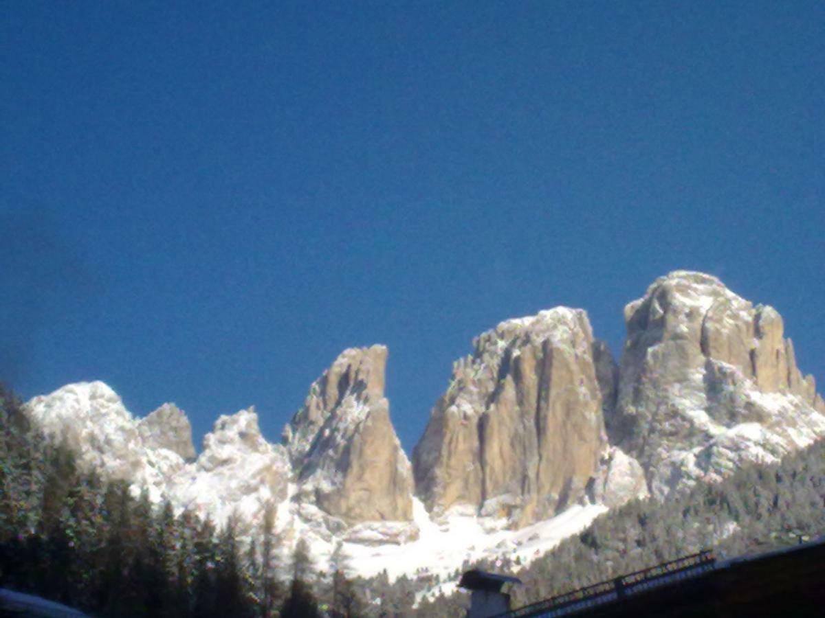 Hotel Garni Festil Campitello di Fassa Exteriér fotografie